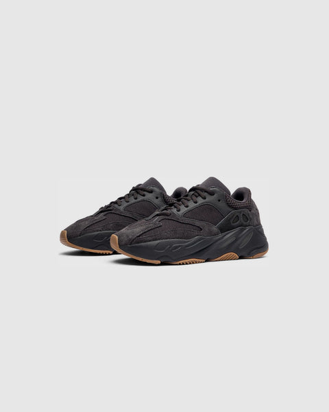 Tênis Yeezy Boost 700 v1 "Utility Black" - Imagem 2