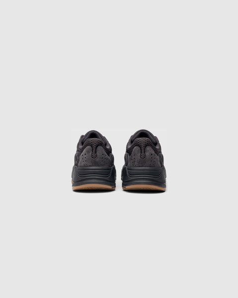 Tênis Yeezy Boost 700 v1 "Utility Black" - Imagem 3